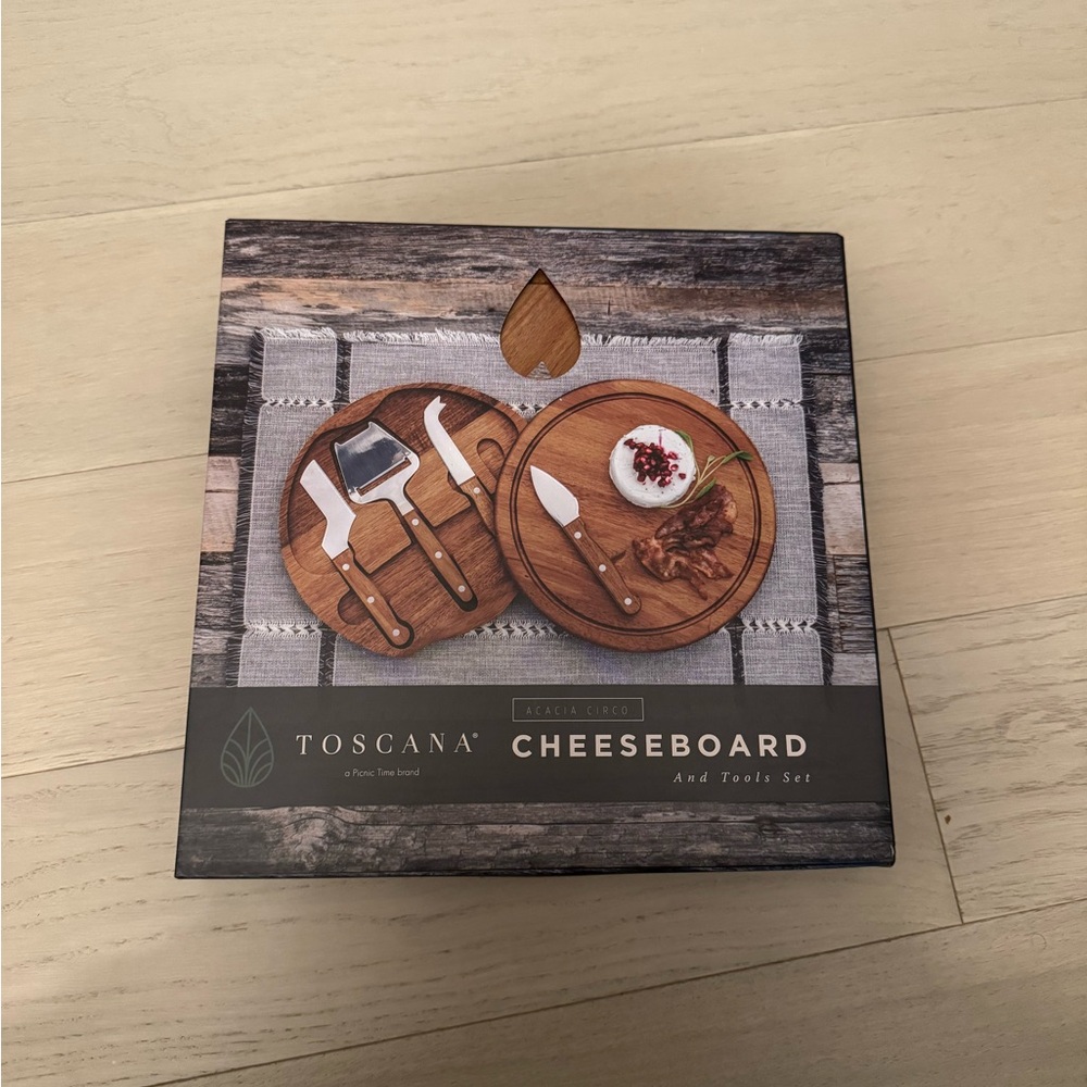 Toscana Acacia Cheese Board and Tools Set